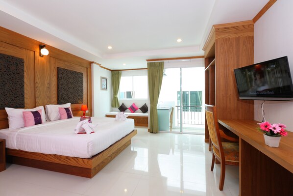 Deluxe Room, 1 King Bed | View from room - A Casa Di Luca Patong (Patong)
