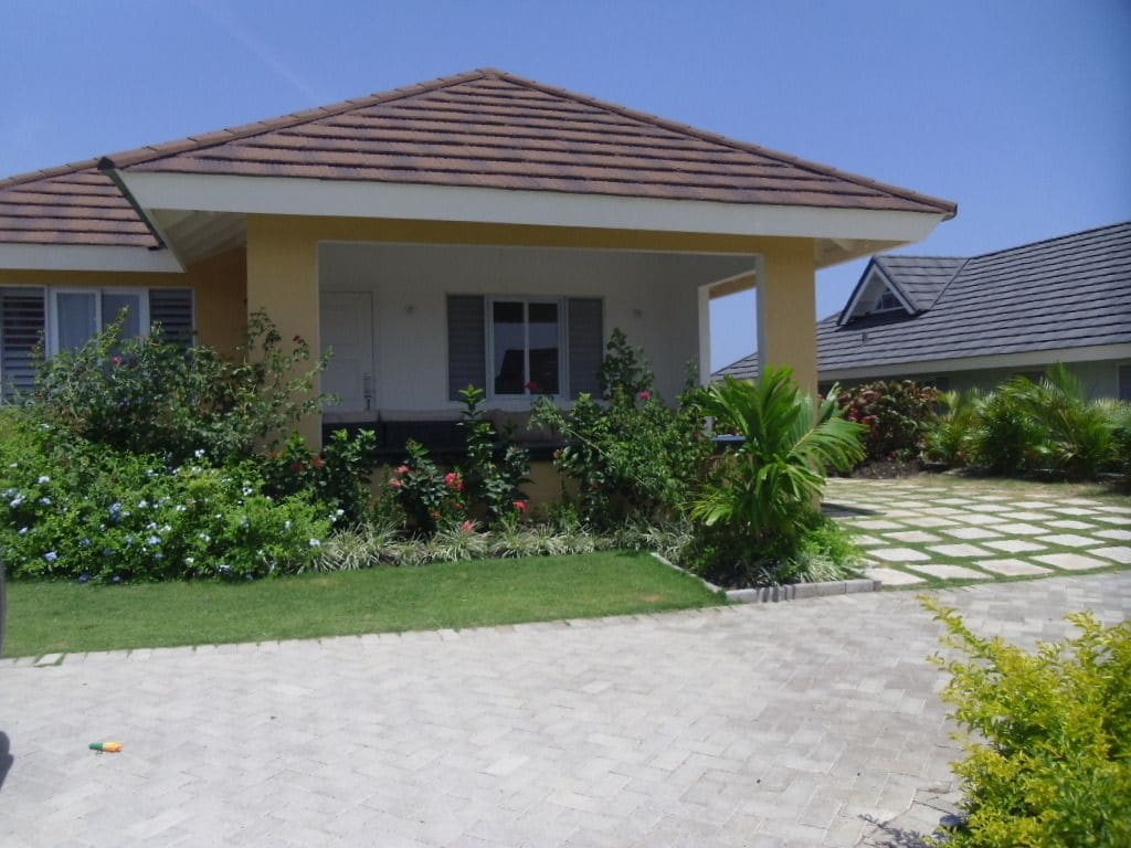 Kolam renang outdoor