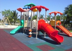 Children’s play area – outdoor