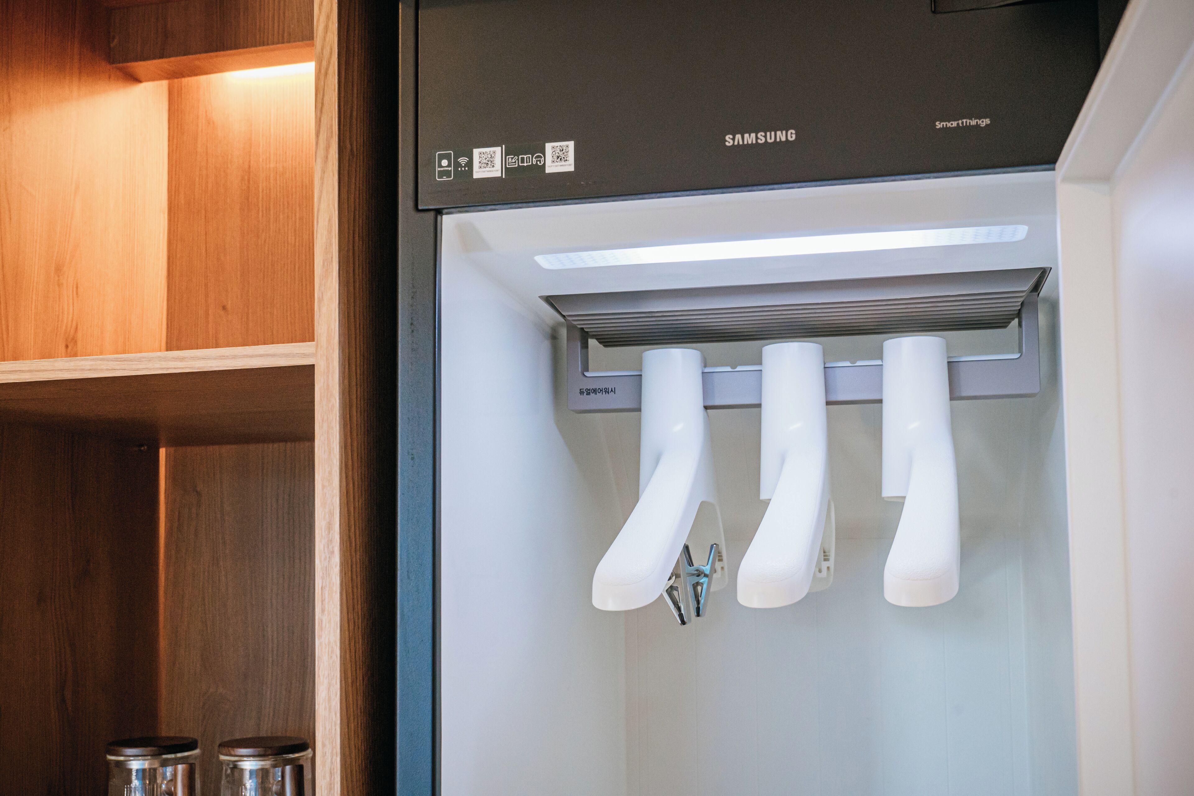 Un refrigerador Samsung con sistema integrado de ambientador.