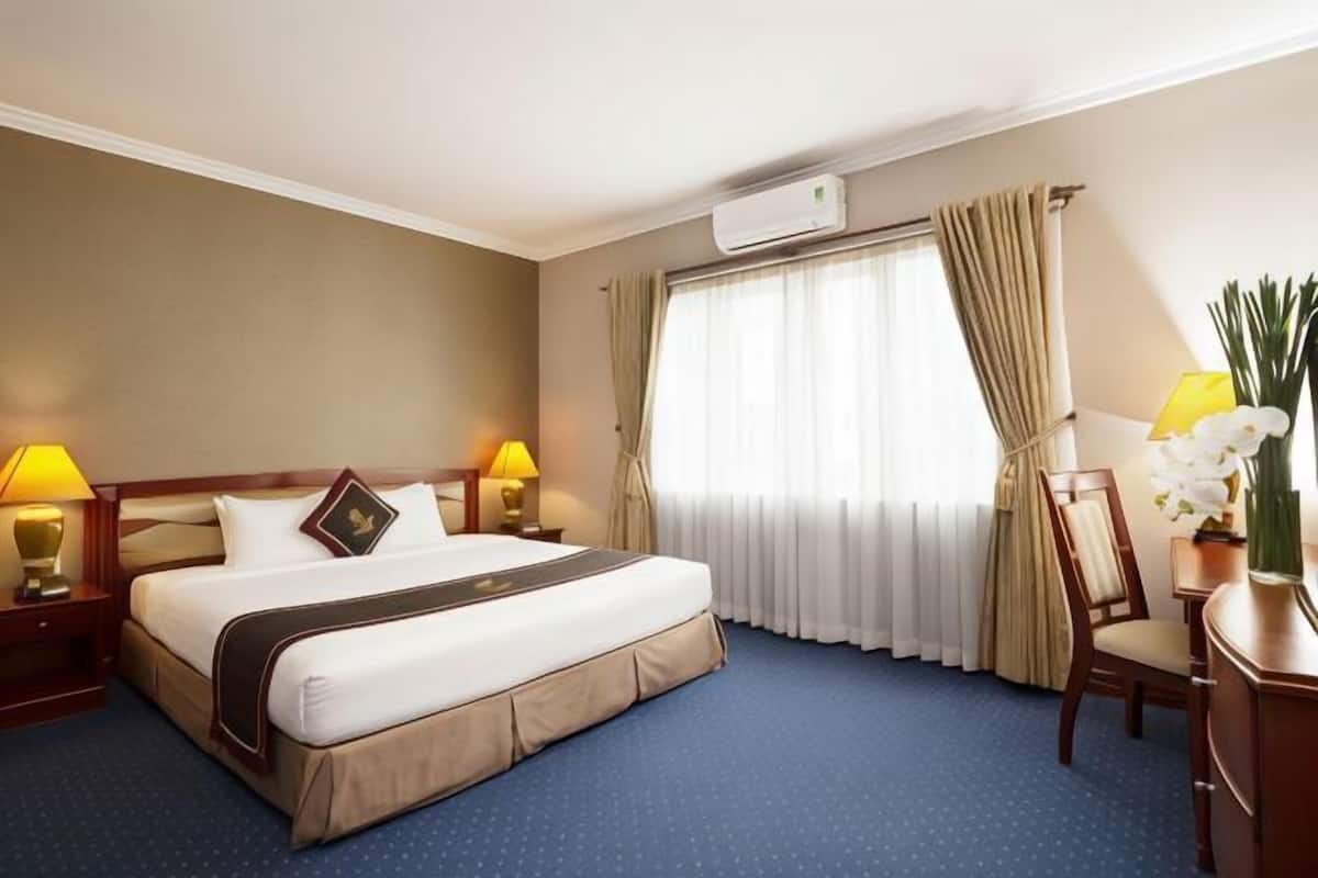 1 bedroom, in-room safe, blackout drapes, free WiFi