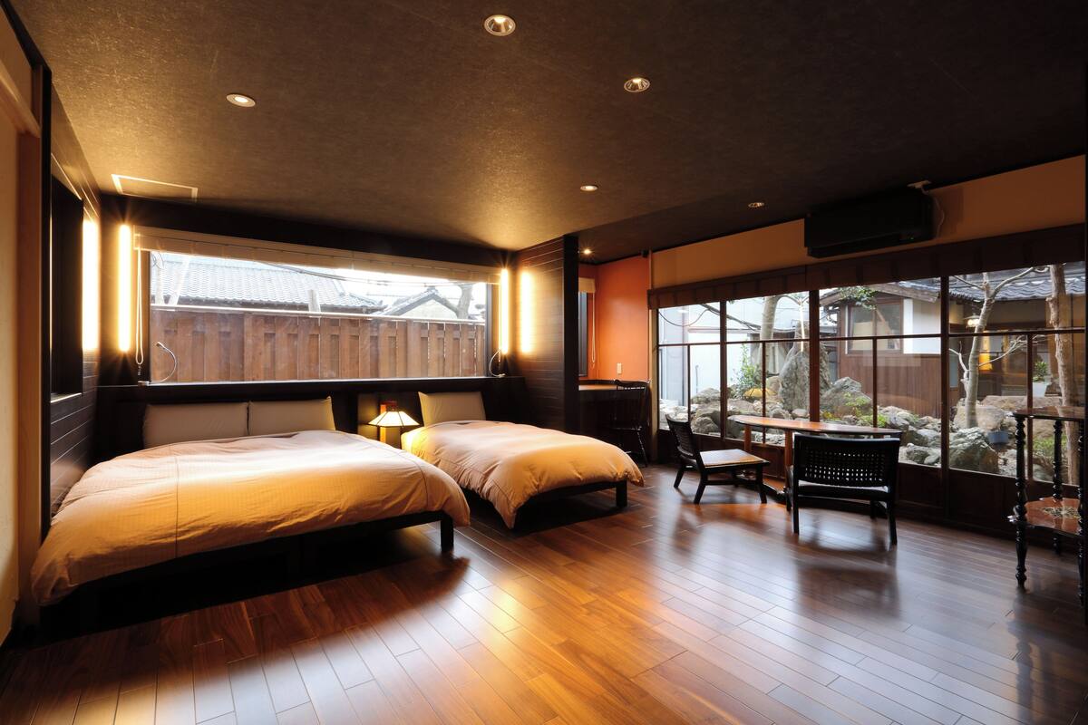 Standard Room, 1 Bedroom, Accessible, Non Smoking | Peti besi dalam bilik, seterika/papan seterika, Wi-fi percuma 