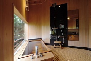 Family Room, Non Smoking | Bathroom | Separate bathtub and shower, deep-soaking bathtub, free toiletries - Nagomi no Yado Kakujoro (Tahara)