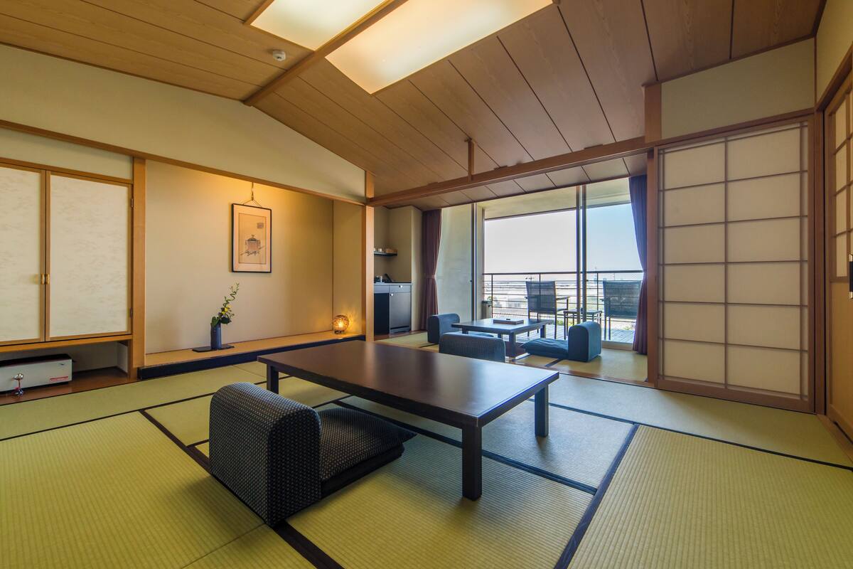 Room (Japanese Style, Modern) | Peti besi dalam bilik, seterika/papan seterika, Wi-fi percuma 