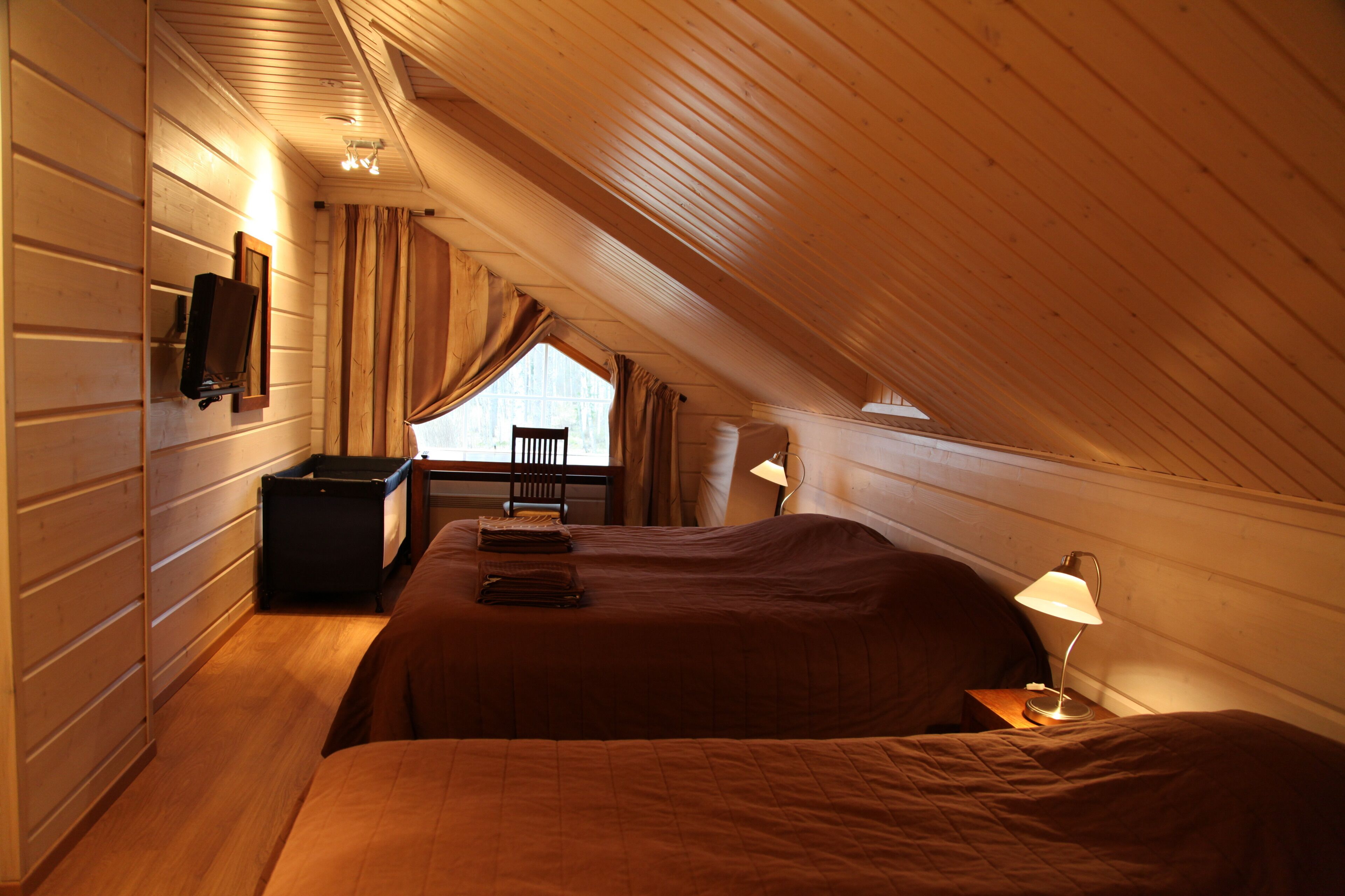 Deluxe cottage | 4 slaapkamers, een bureau, een strijkplank/strijkijzer