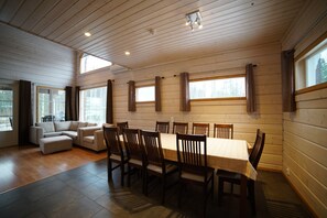 Cottage Deluxe | Salle à manger