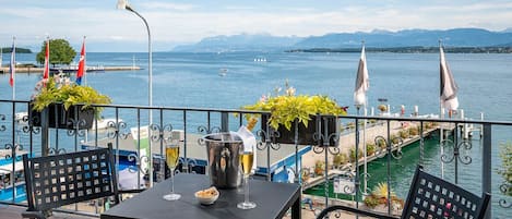 Luxury Double Room, Lake View | Terrace/patio