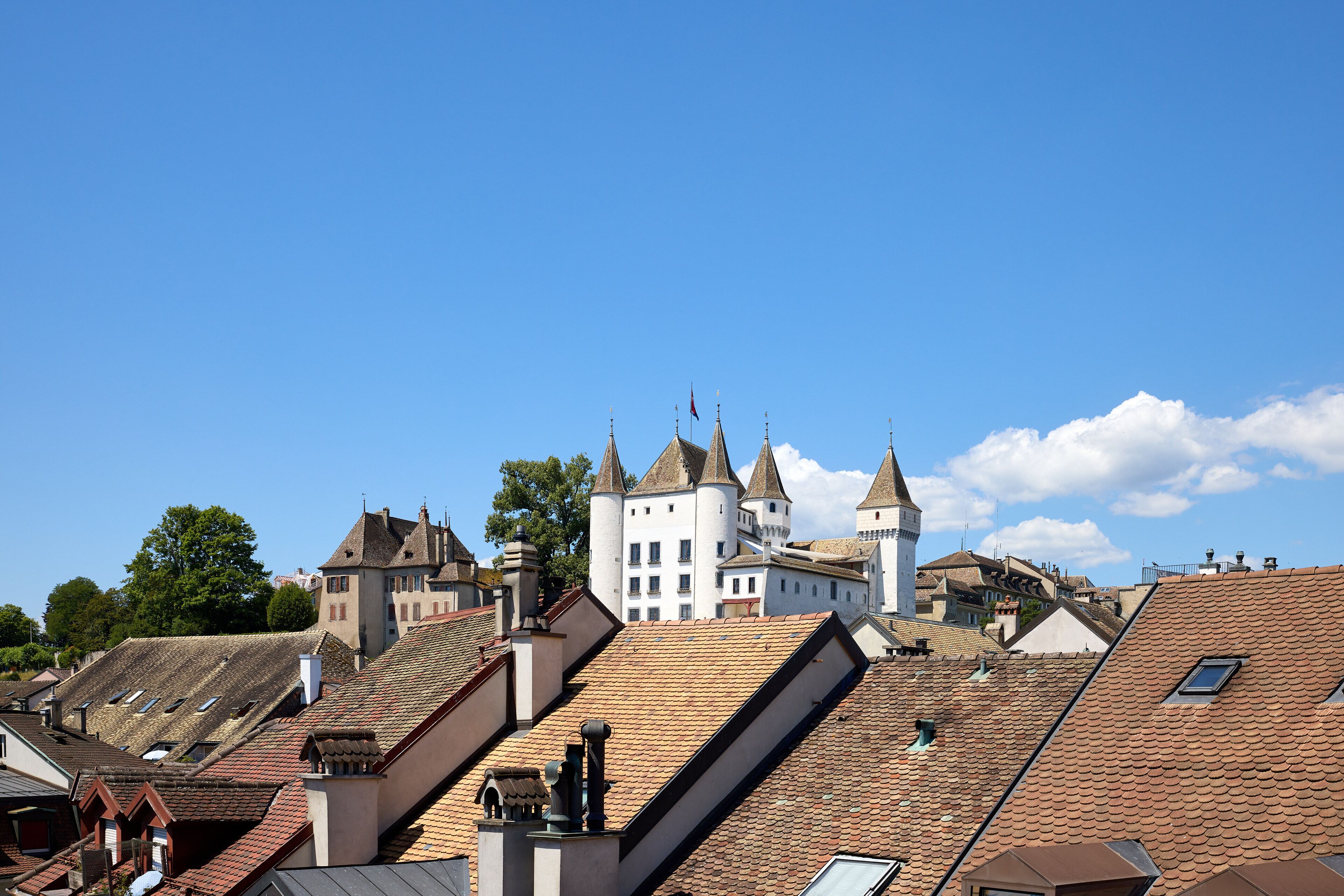 double room | 1 bedroom, minibar, in-room safe, desk