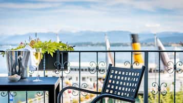 Luxury Double Room, Lake View | Terrace/patio