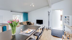 Uklassifisert bilde, 3 av 9, knapp