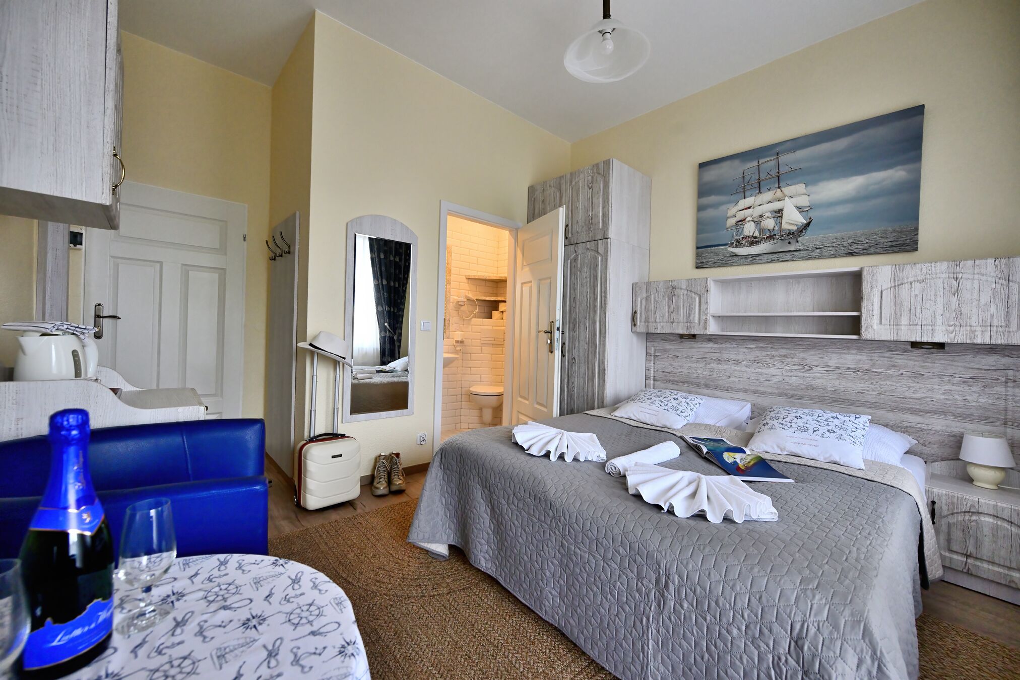 Standard Double or Twin Room | In-room safe, iron/ironing board, free WiFi, bed sheets