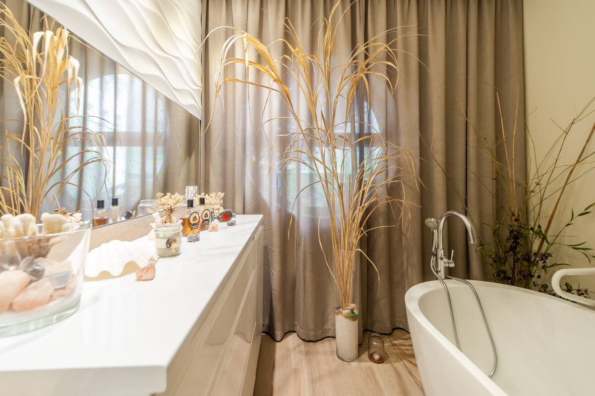 couples treatment room(s), turkish bath/hammam, body treatments