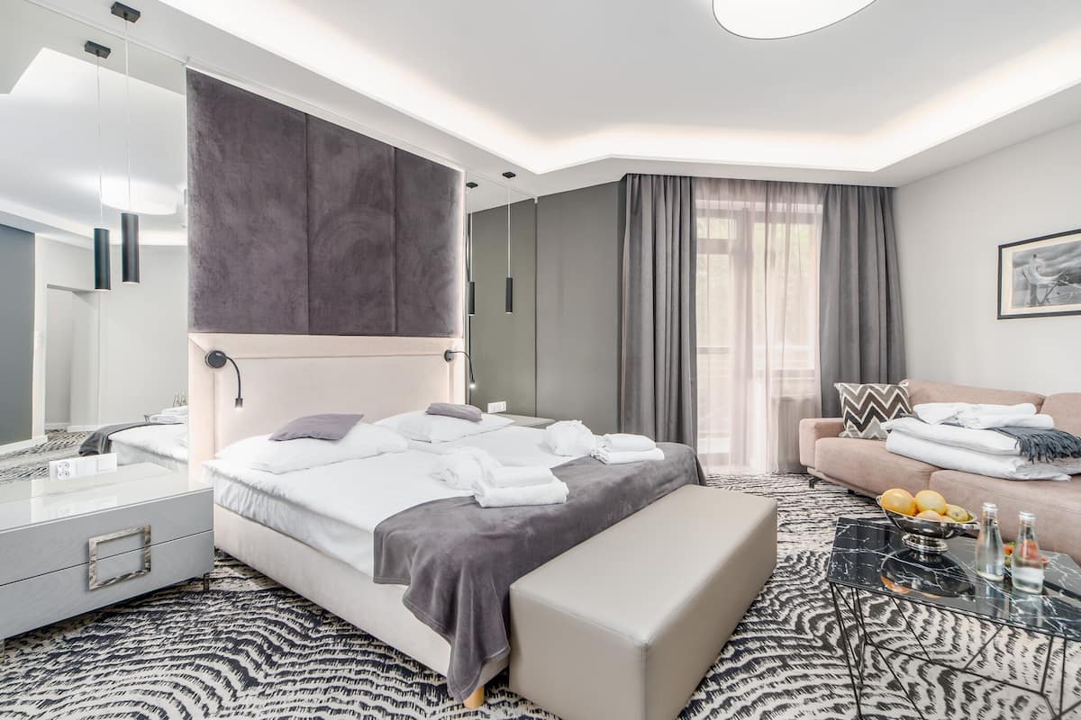 deluxe triple room | 1 bedroom, blackout curtains, soundproofing, free wifi