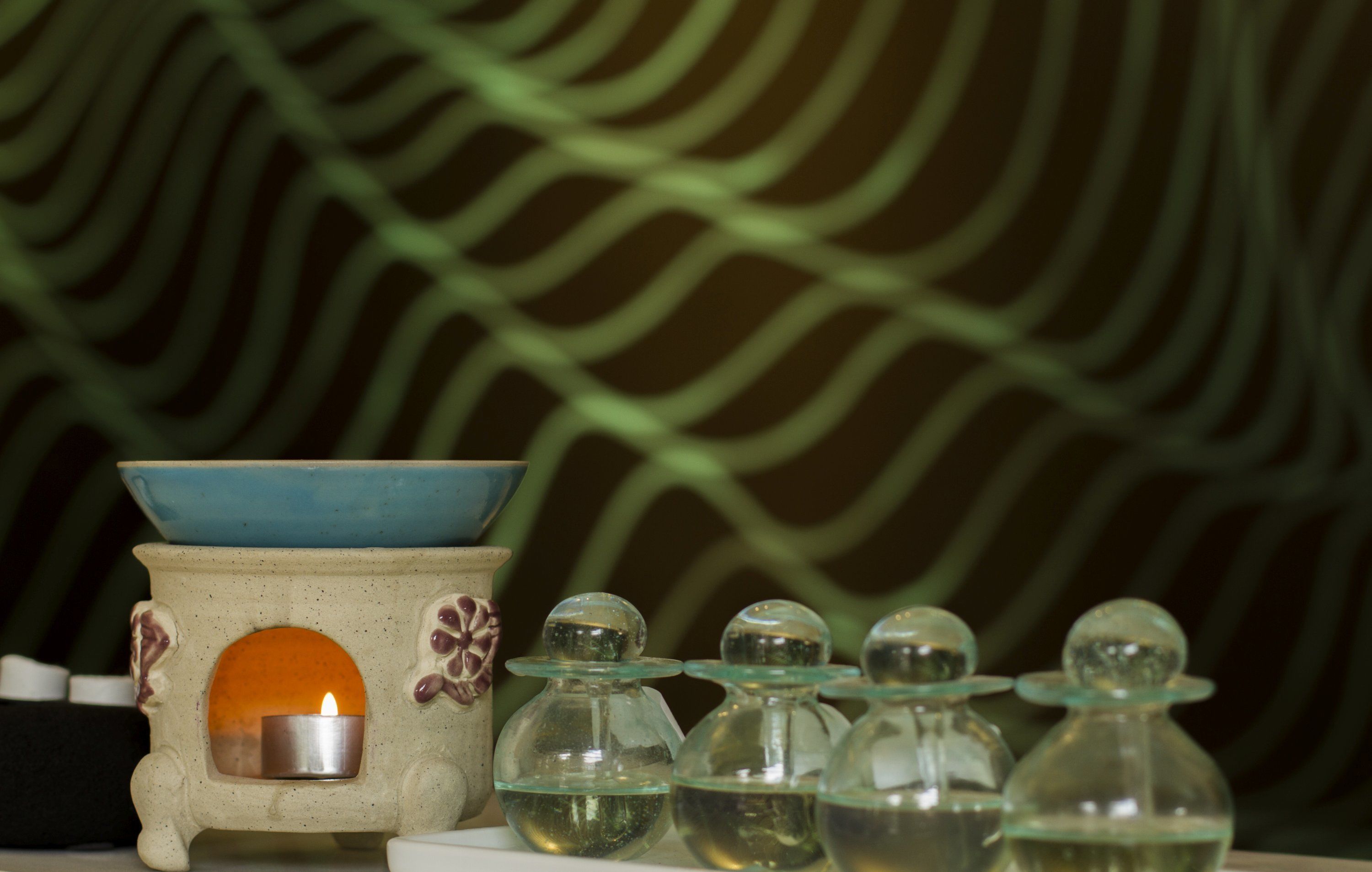 전신 트리트먼트, 아로마테라피, 바디 스크럽, 페이셜 트리트먼트, 마사지 서비스