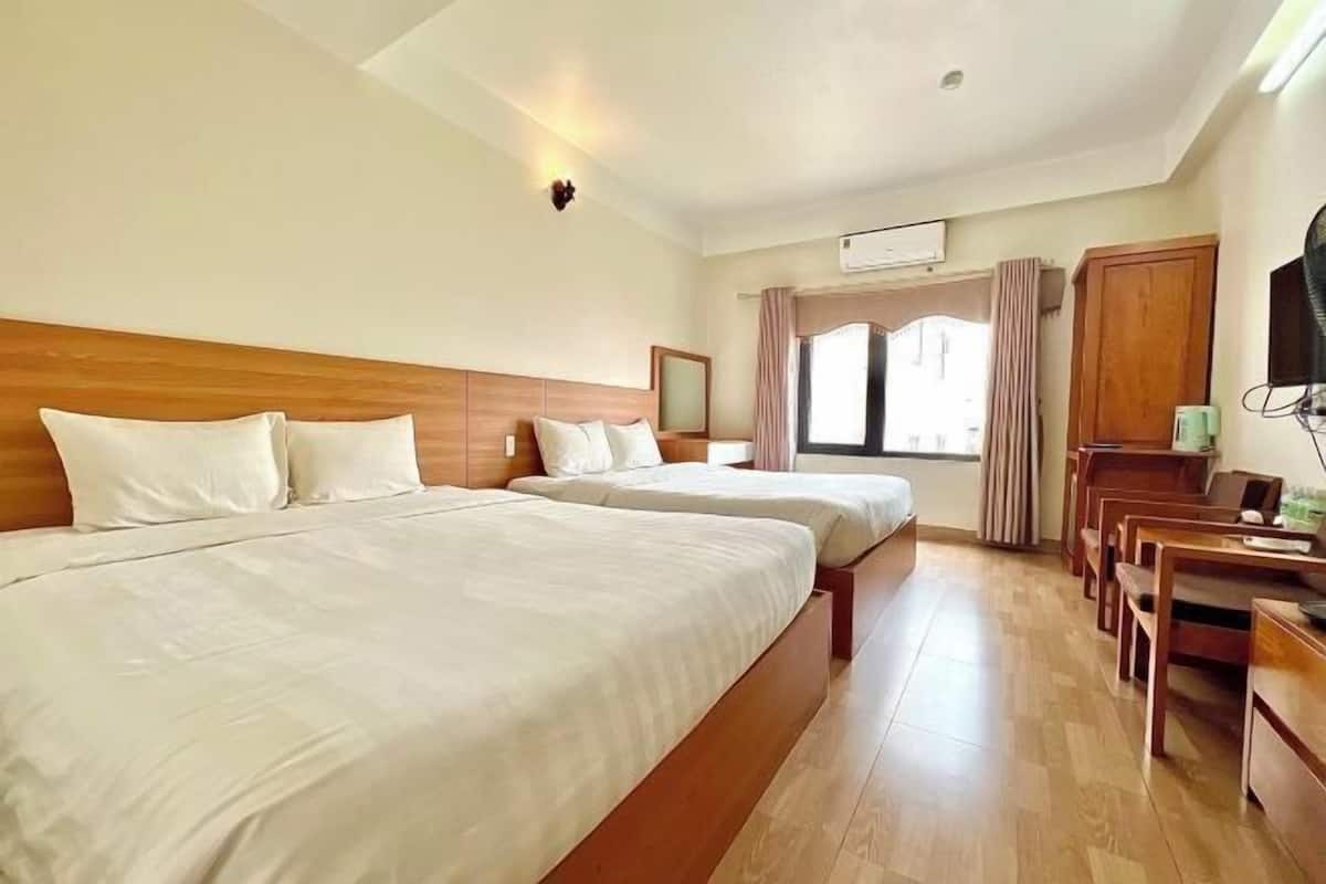 In-room safe, desk, blackout curtains, free WiFi