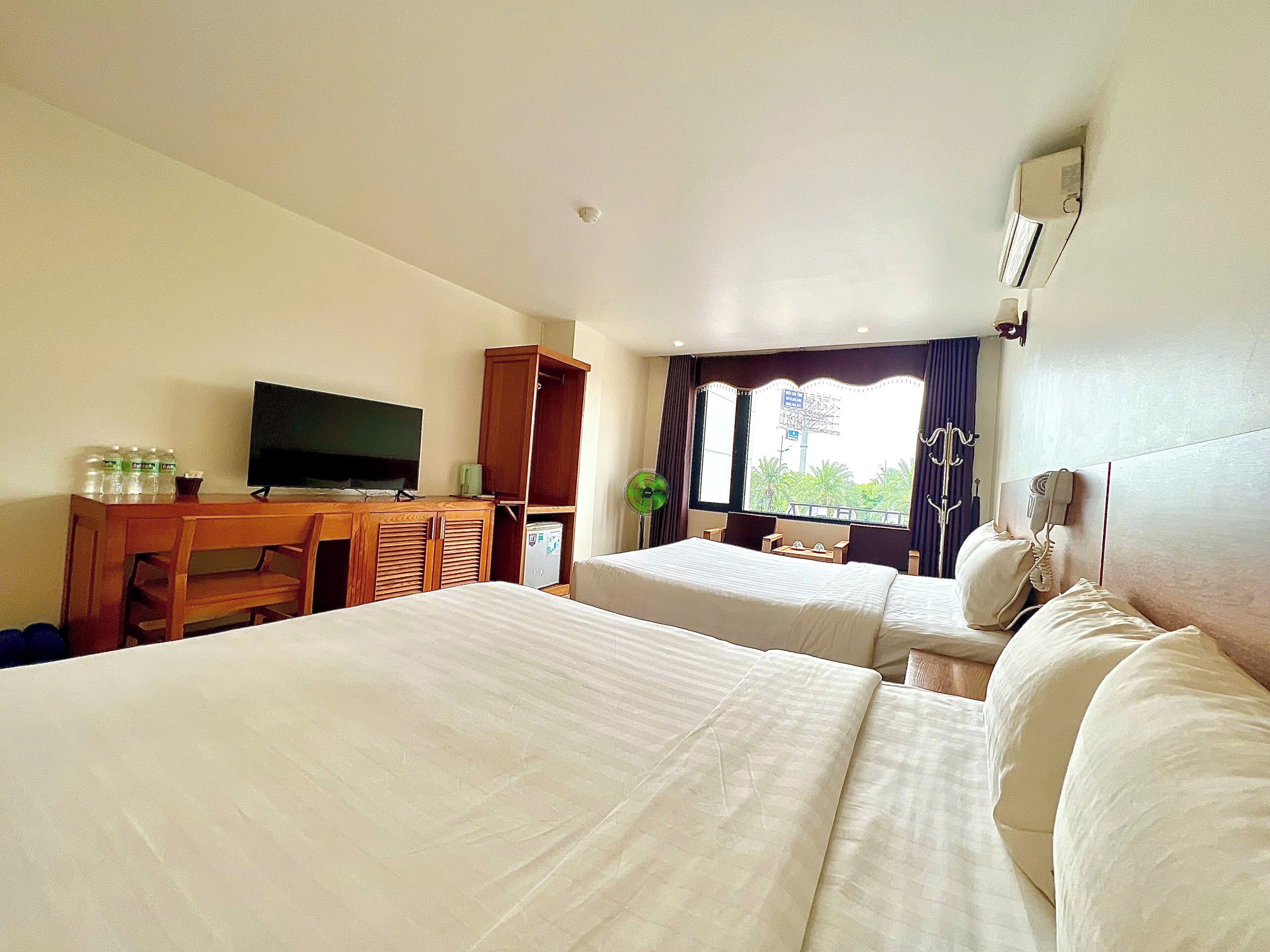 Family Room | In-room safe, desk, blackout drapes, free WiFi