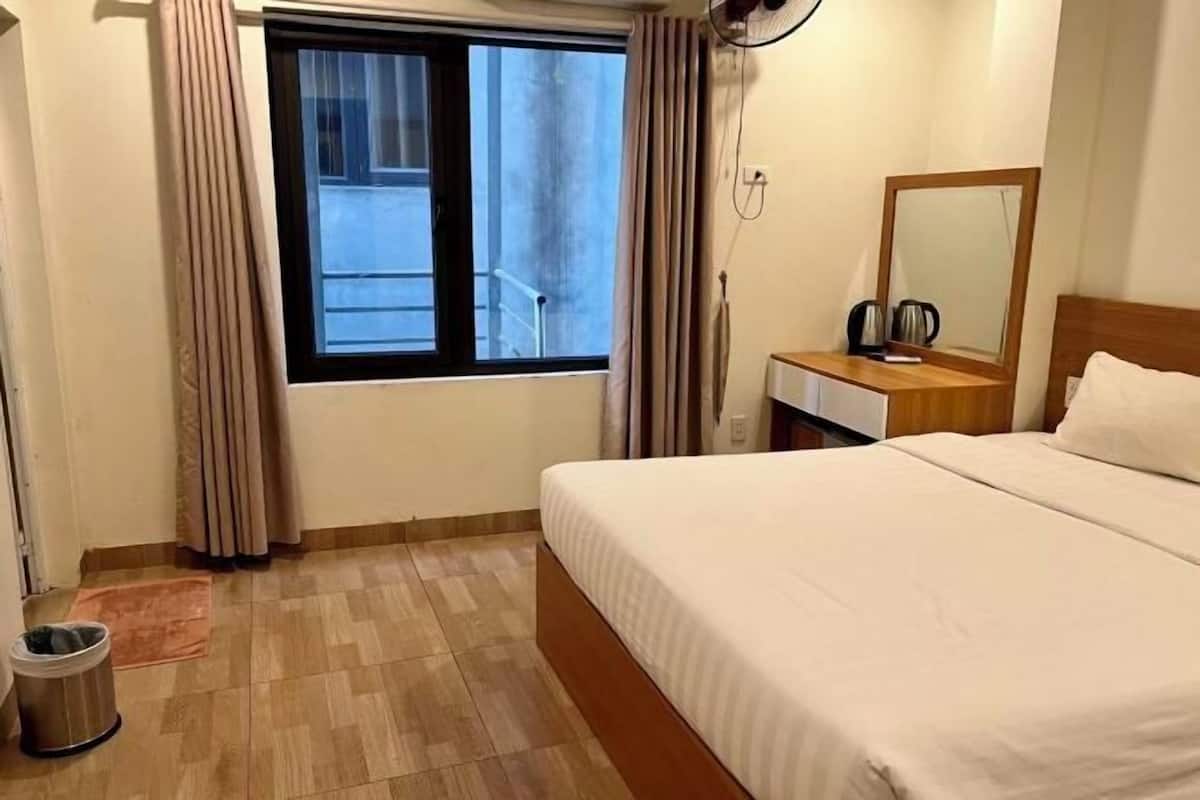 In-room safe, desk, blackout drapes, free WiFi