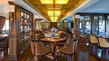 Breakfast, lunch, dinner served; international cuisine