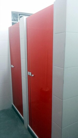 Shower, towels