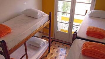 Premium bedding, in-room safe, individually decorated, soundproofing