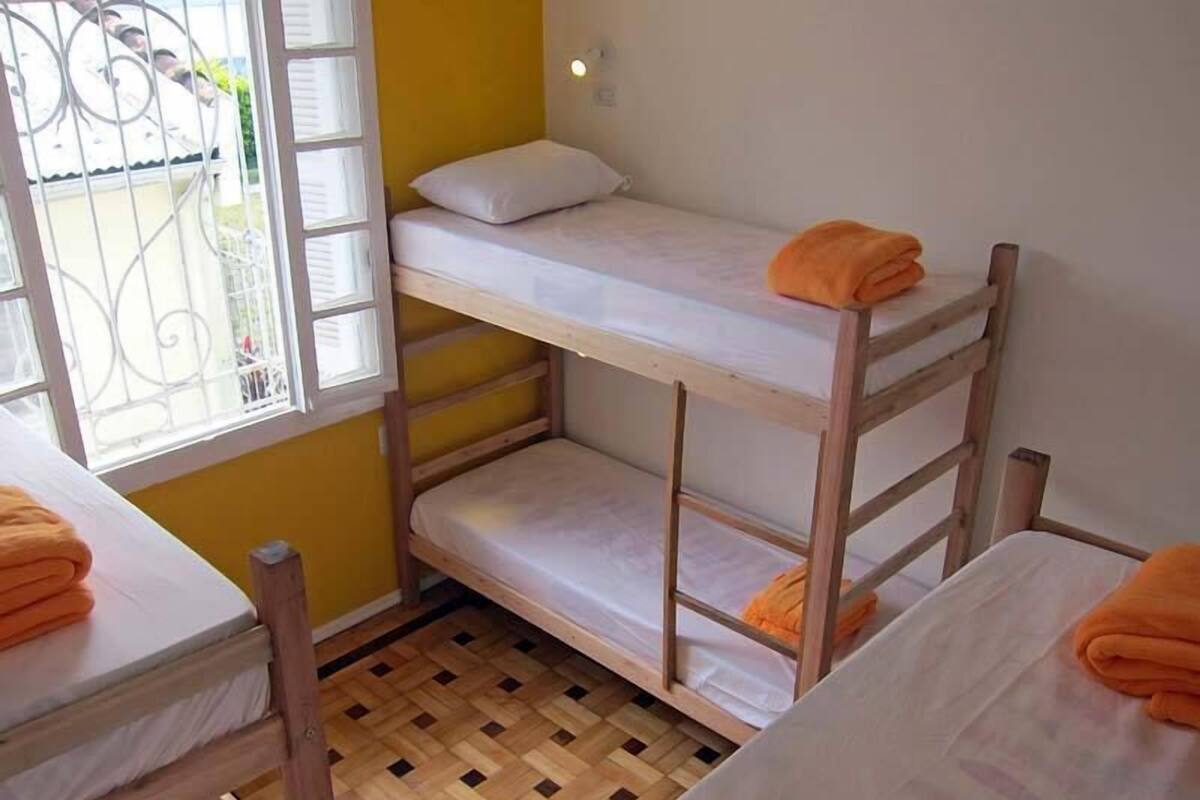 Premium bedding, in-room safe, individually decorated, soundproofing