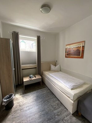 Standard Single Room | 1 bedroom, iron/ironing board, cribs/infant beds, free WiFi