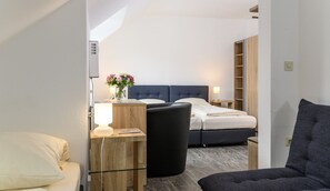 Triple Room | 1 bedroom, iron/ironing board, cribs/infant beds, free WiFi