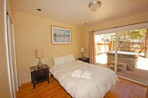 Talo, 2 makuuhuonetta | 2 makuuhuonetta, työpöytä