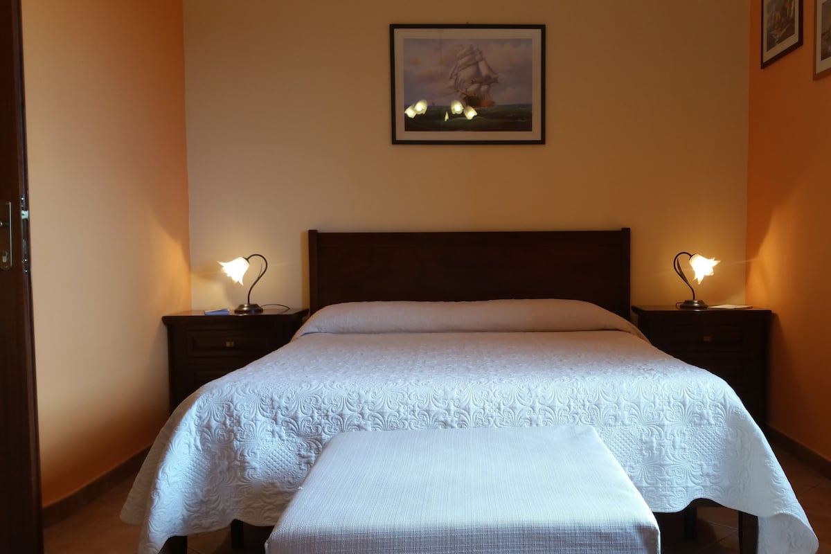Triple Room, Sea View (Carlo magno) | Desk, iron/ironing board, free WiFi, bed sheets