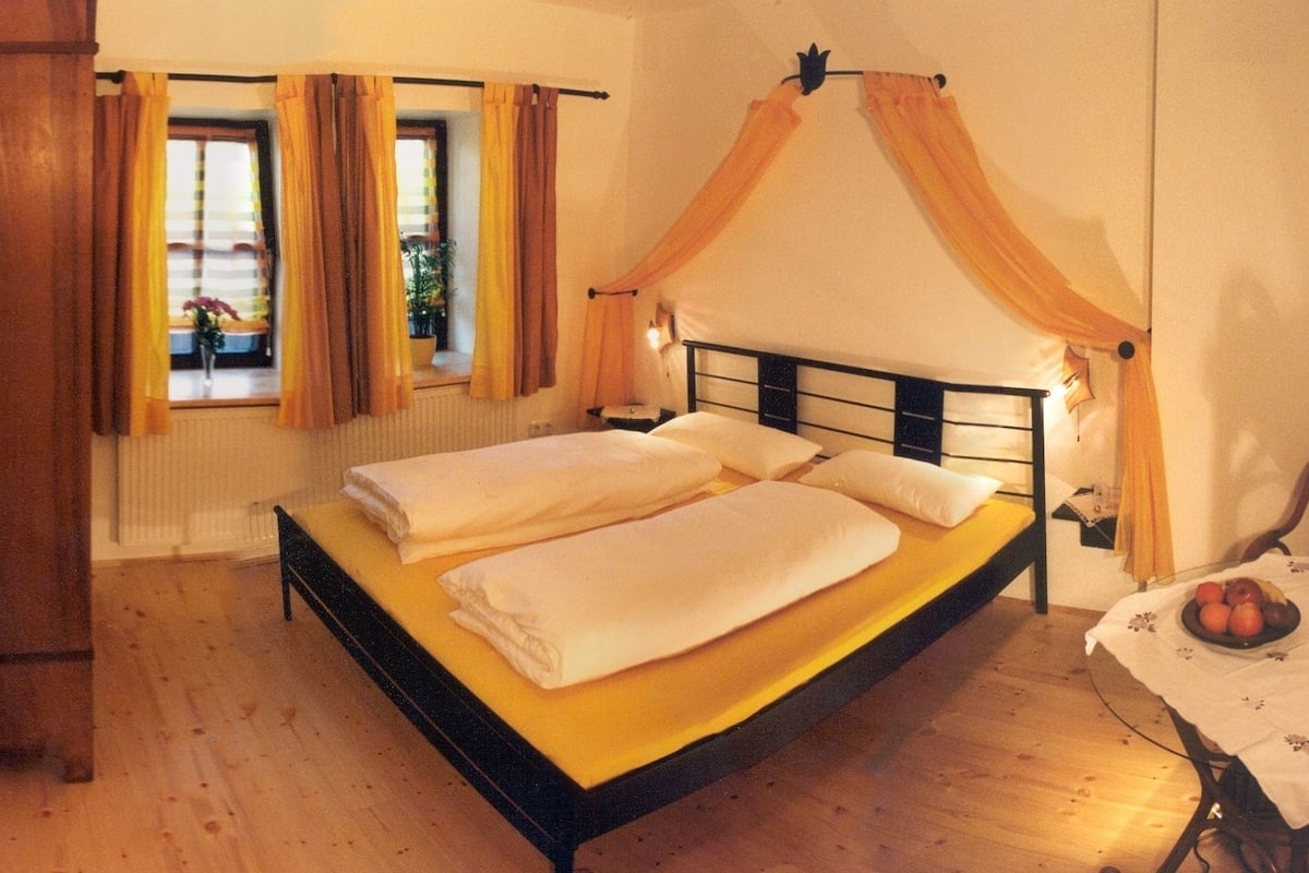 double room | premium bedding, rollaway beds, free wifi, bed sheets