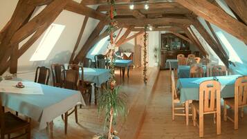 Tägliches inbegriffenes Frühstücksbuffet