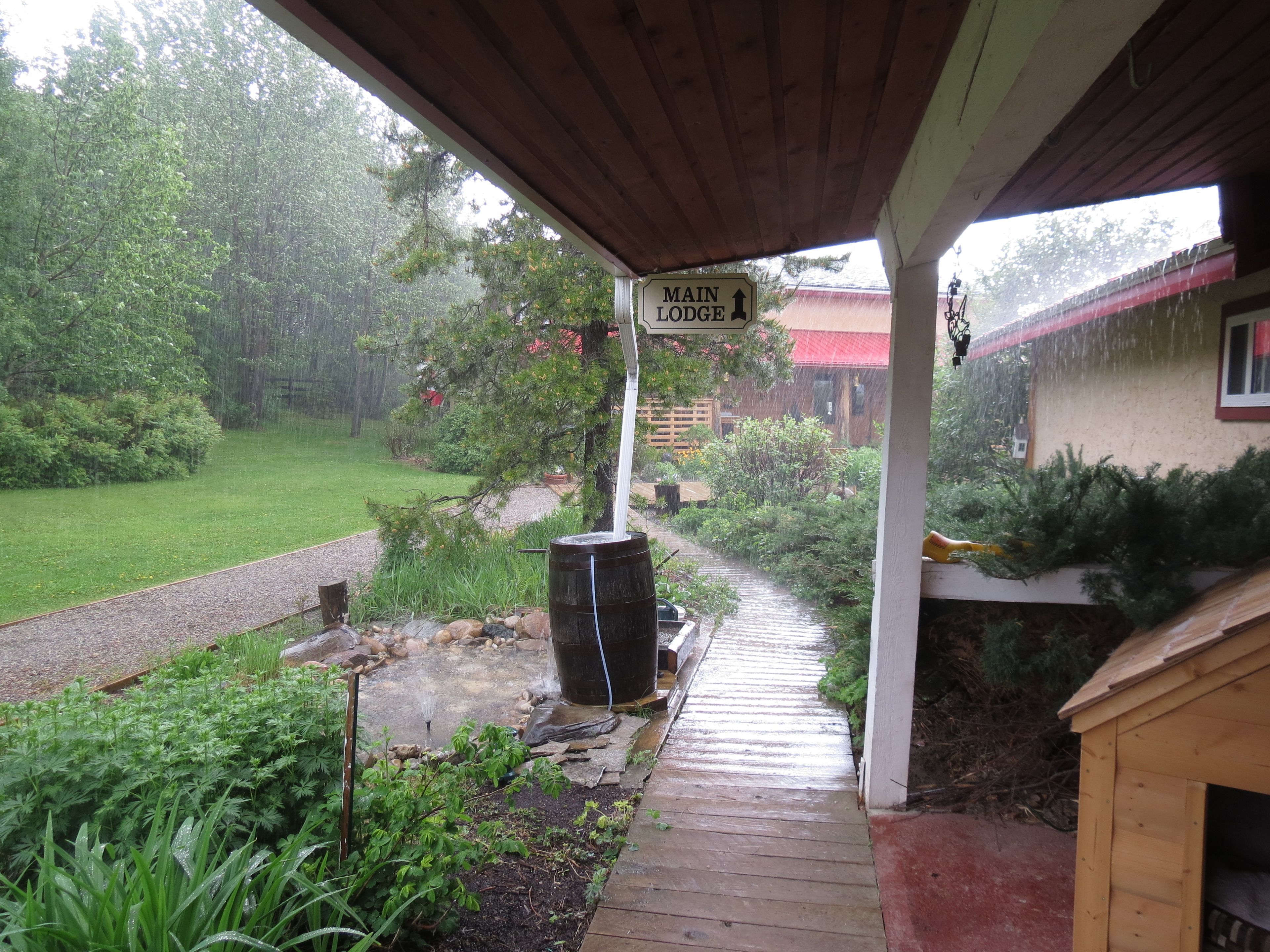 Pintu masuk properti