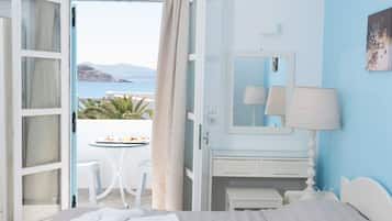 Habitación clásica con 1 cama doble o 2 individuales, vistas al mar | Vistas desde la habitación