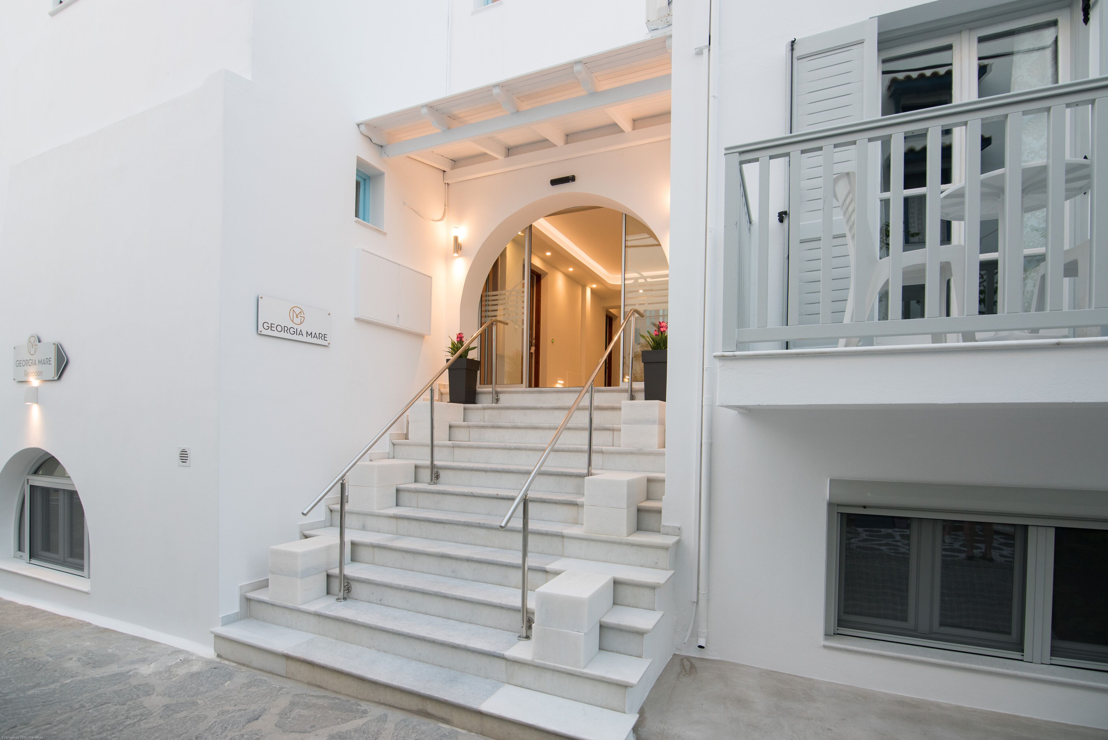 Apartment, 2 Bedrooms | Reception