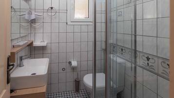 Free toiletries, hair dryer, towels