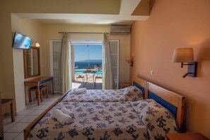 In-room safe, free cots/infant beds, free WiFi - Garbis Villas (Kefalonia)