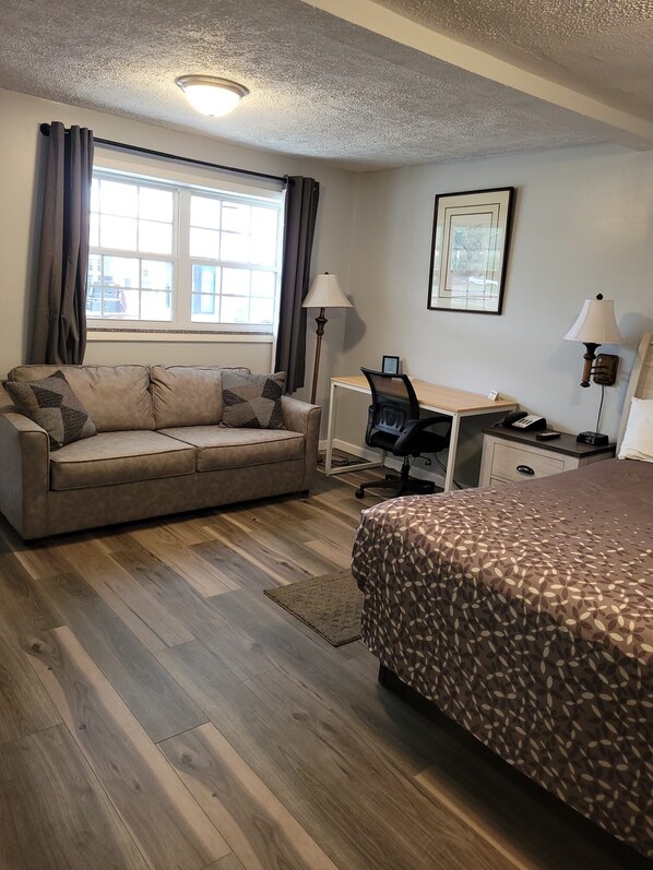 Habitación, 1 cama Queen size, para no fumadores | Escritorio, cortinas blackout y tabla de planchar con plancha 