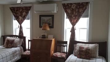 Twin Room, 2 Twin Beds | Premium bedding, individually decorated, individually furnished