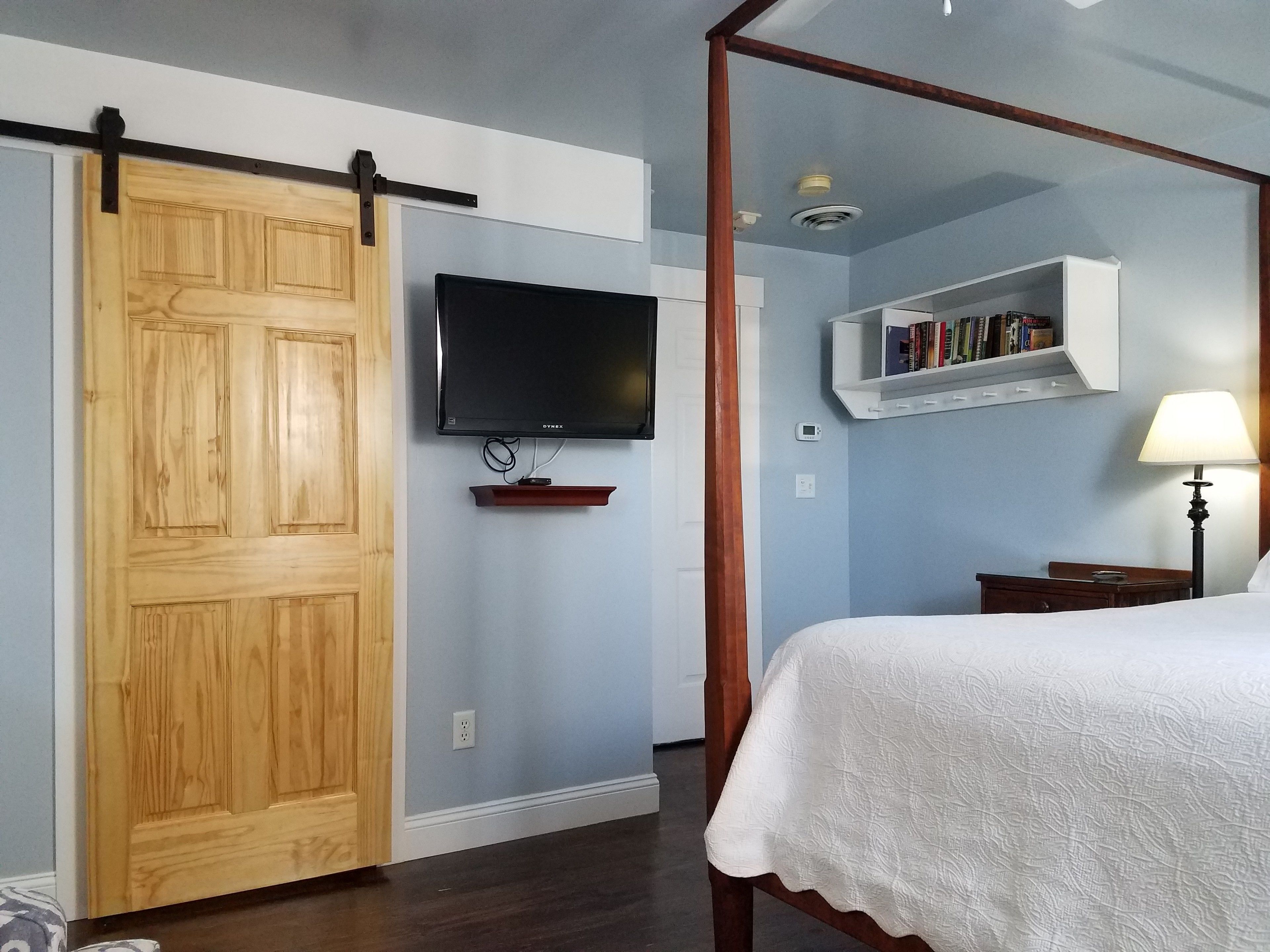 Queen Bed