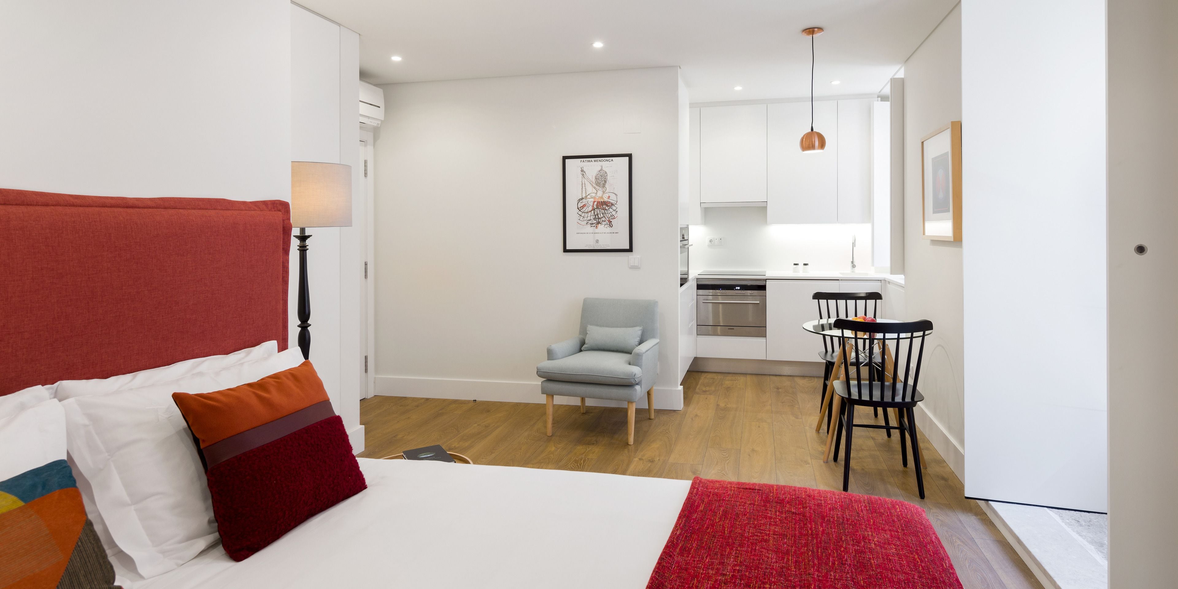 Studio | Premium bedding, memory foam beds, in-room safe, laptop workspace