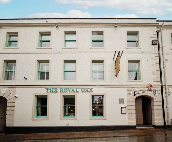 Exterior - Royal Oak at Keswick (Keswick)