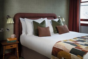 Classic Double Room | Laptop workspace, free WiFi, bed sheets, wheelchair access