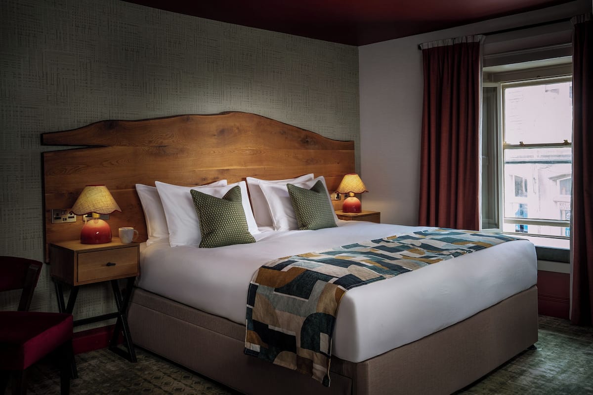 Feature Double Room with Sofa Bed