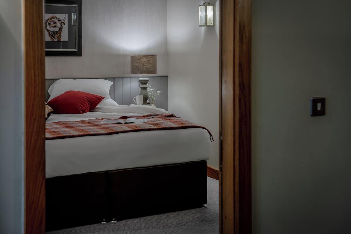 Barn Feature Family room with Sofa Bed and Bunks | 1 chambre, bureau, accĂšs au Wi-Fi (inclus)
