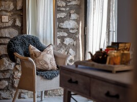 Feature Accessible Room | Desk, free WiFi