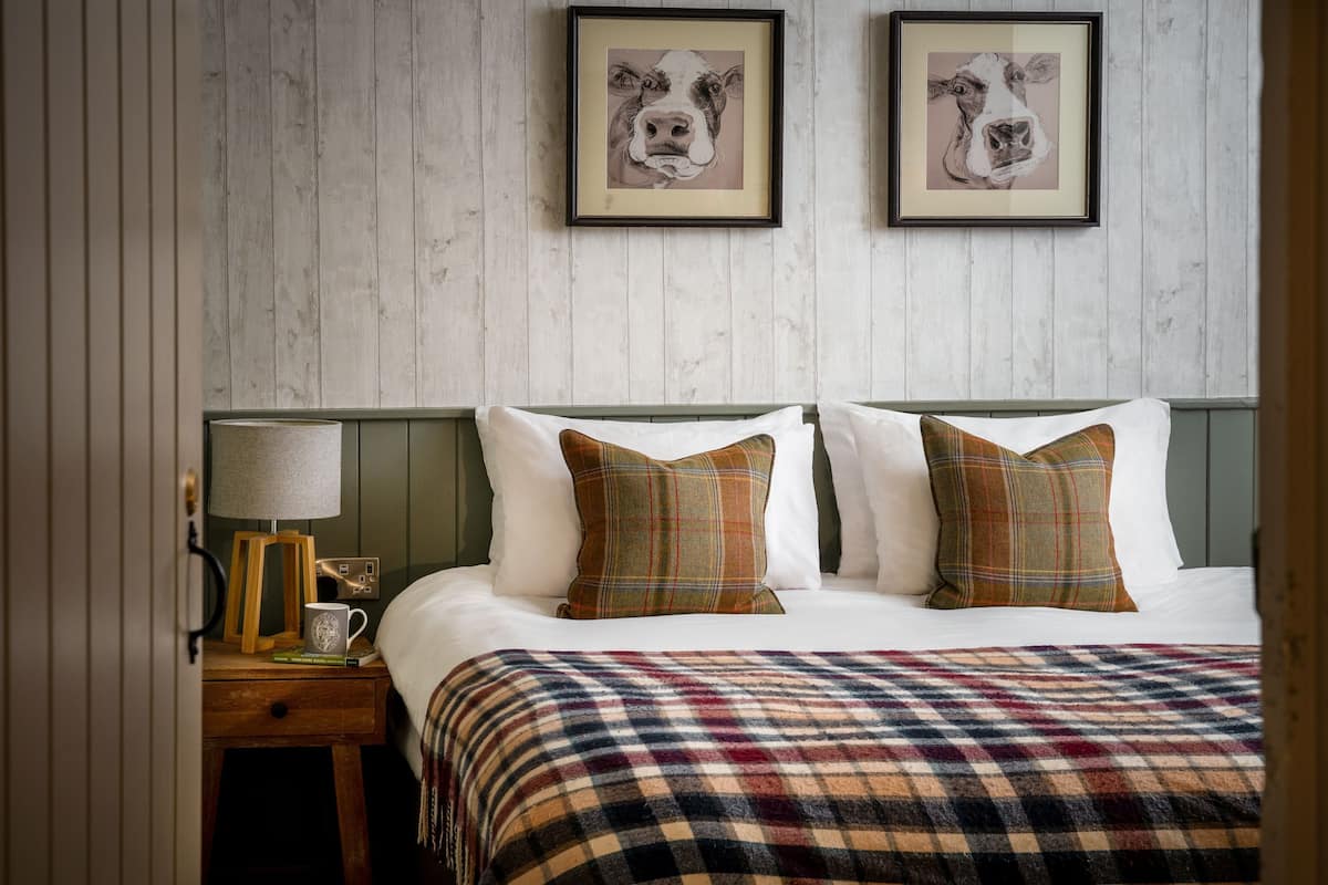 Classic Family Room with Bunk Beds | 1 bedroom, desk, free WiFi