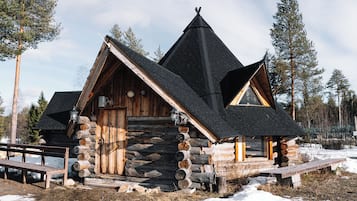 Aamiainen ja illallinen, paikallinen keittiö