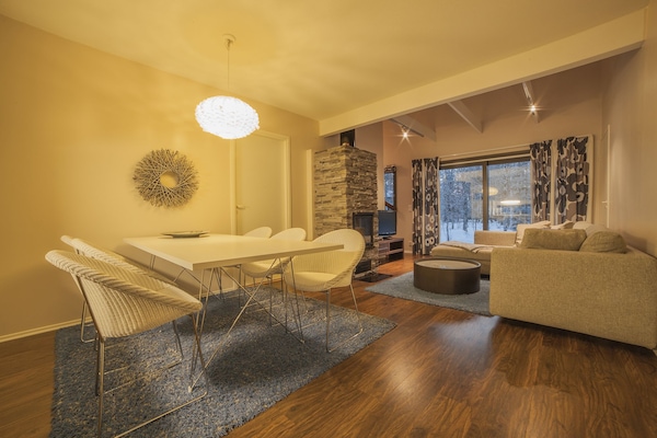 Ropa de cama de alta calidad y tabla de planchar con plancha