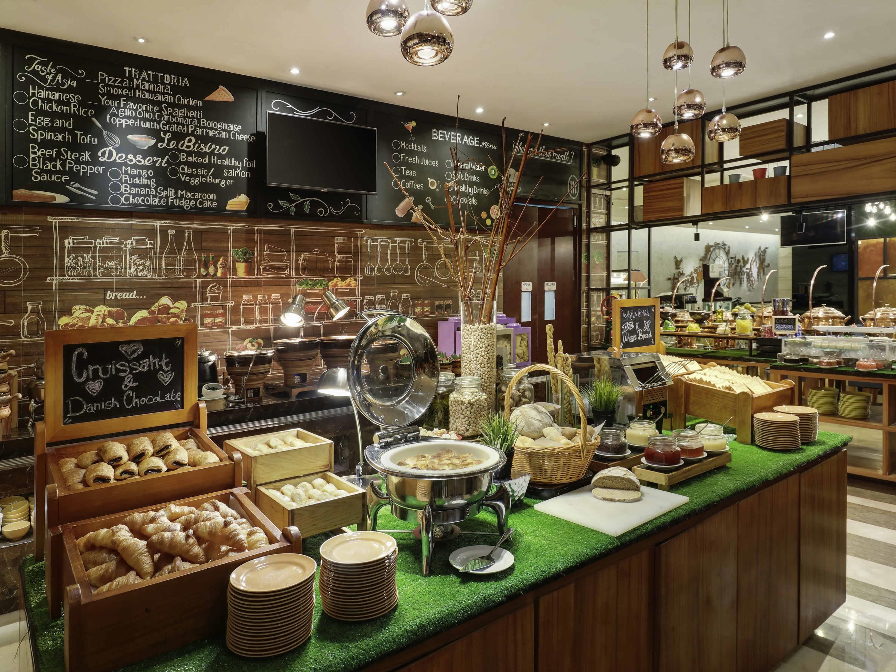 每日供应自助式早餐（每人 IDR 163350）