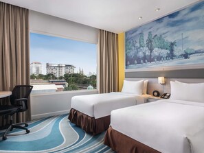 Minibar, in-room safe, desk, soundproofing - Mercure Jakarta Cikini (Jakarta)